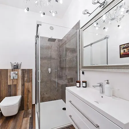 Lavender By Loft Affair Apartament